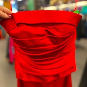 Ladies 6 Red Strapless Long Formal  Dress
